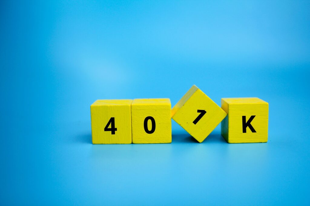 yellow cube with 401k number.